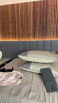 Snapshot of EmiilyAdams_ chatting on April 9, 2026, 10:05 pm EmiilyAdams online show from April 9, 2026, 10:05 pm