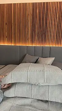 Snapshot of EmiilyAdams_ chatting on March 28, 2026, 6:42 pm EmiilyAdams online show from March 28, 2026, 6:42 pm