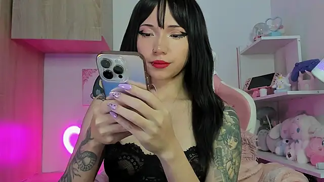 Artic love online show from October 18, 2025, 2:13 am