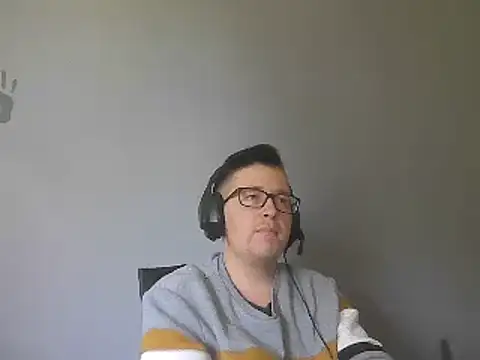 bisexualboy05 online show from March 11, 2026, 11:15 am