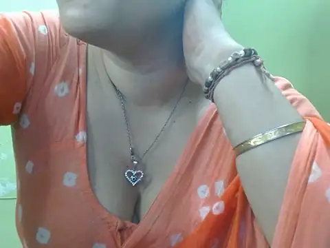 Snapshot of LOVERIAKOL chatting on May 19, 2026, 4:58 pm LOVERIAKOL online show from May 19, 2026, 4:58 pm