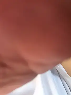 Snapshot of BustedKeeping chatting on April 15, 2026, 11:49 pm BustedKeeping online show from April 15, 2026, 11:49 pm