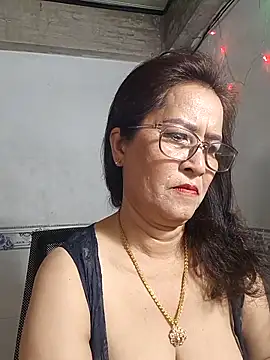 Snapshot of phnz chatting on April 4, 2026, 6:31 am phnz online show from April 4, 2026, 6:31 am