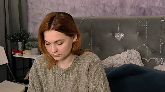 Snapshot of DemiLeaf chatting on February 6, 2025, 11:53 am DemiLeaf online show from February 6, 2025, 11:53 am