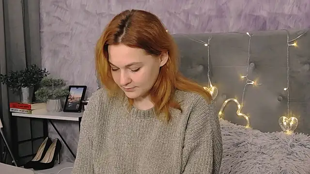 Snapshot of DemiLeaf chatting on February 9, 2025, 4:40 pm DemiLeaf online show from February 9, 2025, 4:40 pm