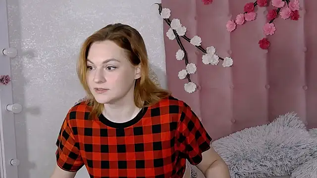 Snapshot of DemiLeaf chatting on March 23, 2025, 7:20 am DemiLeaf online show from March 23, 2025, 7:20 am