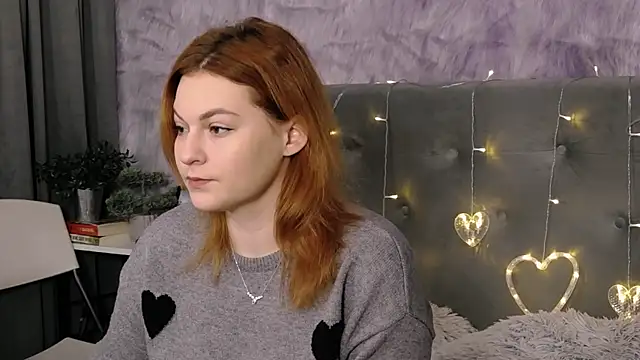 Snapshot of DemiLeaf chatting on February 18, 2025, 8:05 am DemiLeaf online show from February 18, 2025, 8:05 am