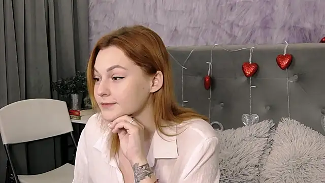 Snapshot of DemiLeaf chatting on February 16, 2025, 11:49 am DemiLeaf online show from February 16, 2025, 11:49 am