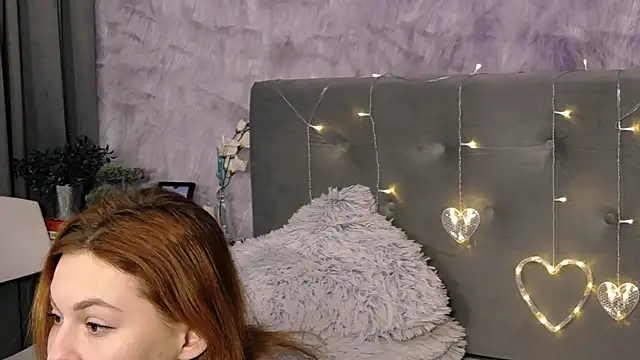 Snapshot of DemiLeaf chatting on February 18, 2025, 11:11 am DemiLeaf online show from February 18, 2025, 11:11 am