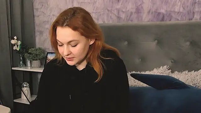 Snapshot of DemiLeaf chatting on February 2, 2025, 6:09 pm DemiLeaf online show from February 2, 2025, 6:09 pm