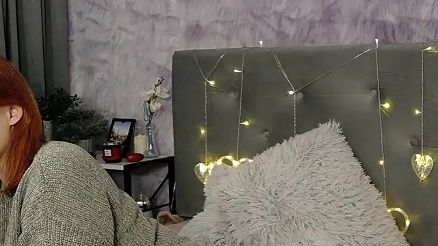 Snapshot of DemiLeaf chatting on February 28, 2025, 12:43 am DemiLeaf online show from February 28, 2025, 12:43 am