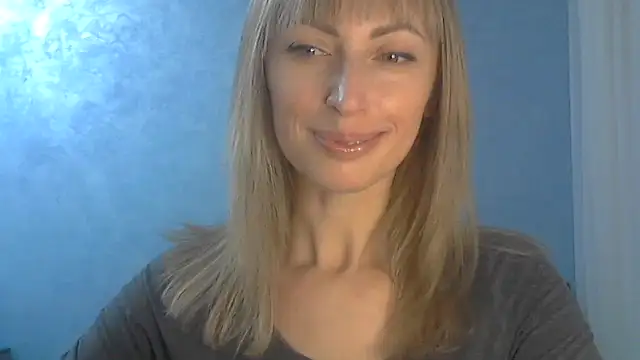 Snapshot of EffectMaya chatting on March 17, 2025, 6:21 pm EffectMaya online show from March 17, 2025, 6:21 pm