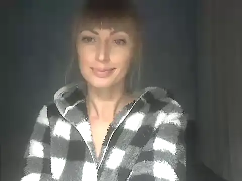 Snapshot of EffectMaya chatting on October 10, 2025, 6:20 pm EffectMaya online show from October 10, 2025, 6:20 pm