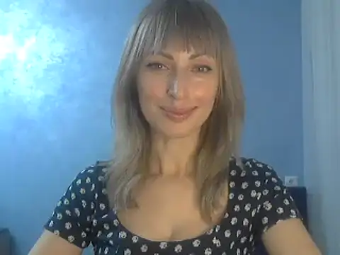 Snapshot of EffectMaya chatting on February 14, 2025, 6:08 pm EffectMaya online show from February 14, 2025, 6:08 pm