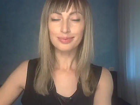 Snapshot of EffectMaya chatting on October 15, 2025, 12:02 pm EffectMaya online show from October 15, 2025, 12:02 pm