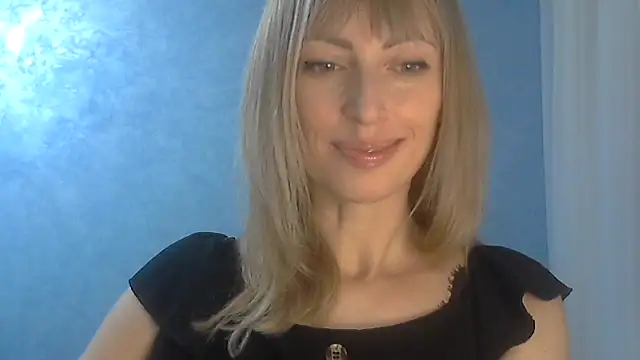 Snapshot of EffectMaya chatting on March 2, 2025, 6:13 pm EffectMaya online show from March 2, 2025, 6:13 pm