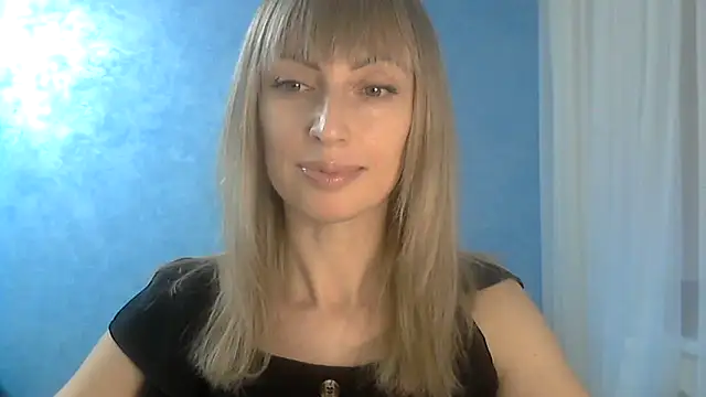 Snapshot of EffectMaya chatting on March 19, 2025, 2:24 pm EffectMaya online show from March 19, 2025, 2:24 pm