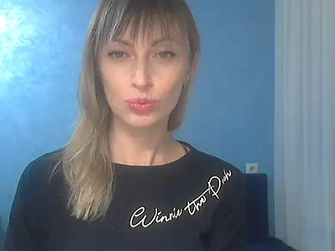 Snapshot of EffectMaya chatting on October 6, 2025, 5:57 pm EffectMaya online show from October 6, 2025, 5:57 pm