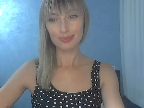 Snapshot of EffectMaya chatting on September 18, 2025, 2:53 pm EffectMaya online show from September 18, 2025, 2:53 pm