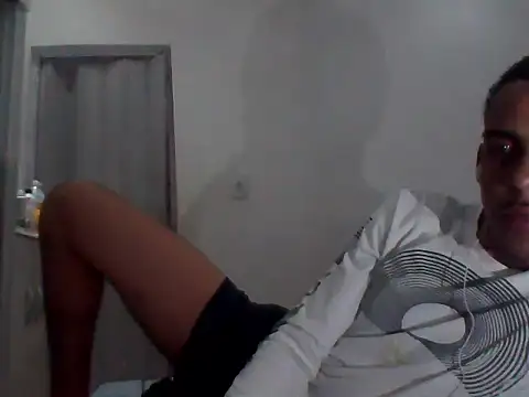 Snapshot of danike57_ chatting on May 14, 2026, 10:29 pm danike57 online show from May 14, 2026, 10:29 pm
