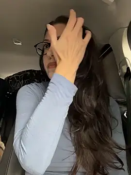 BeautifulMesss online show from October 19, 2025, 3:04 pm