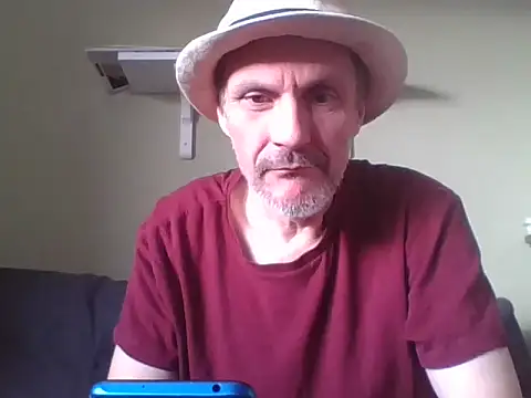 Snapshot of Zed0l1Mod chatting on December 15, 2024, 9:35 am Zed0l1Mod online show from December 15, 2024, 9:35 am