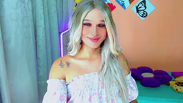 Snapshot of TaylorMon chatting on October 29, 2025, 12:53 am TaylorMon online show from October 29, 2025, 12:53 am