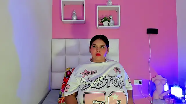 Snapshot of Alanna_hot3 chatting on May 21, 2026, 7:44 pm Alanna hot3 online show from May 21, 2026, 7:44 pm