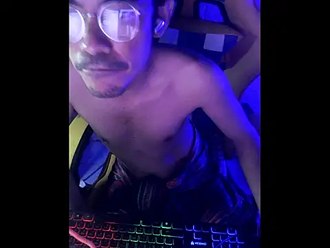 Snapshot of cloudyth1994 chatting on January 5, 2026, 5:27 pm cloudyth1994 online show from January 5, 2026, 5:27 pm