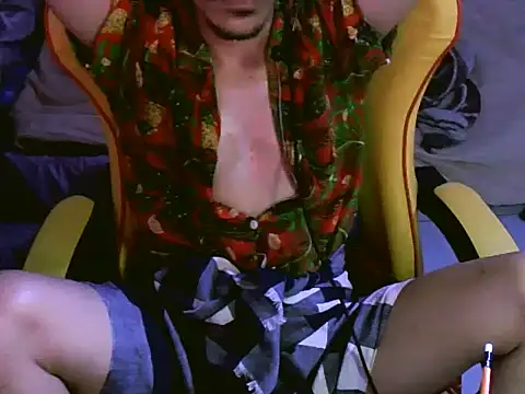 Snapshot of cloudyth1994 chatting on December 30, 2024, 7:53 pm cloudyth1994 online show from December 30, 2024, 7:53 pm