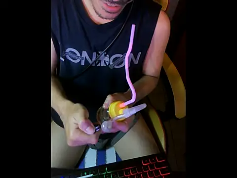 Snapshot of cloudyth1994 chatting on September 27, 2025, 5:08 pm cloudyth1994 online show from September 27, 2025, 5:08 pm