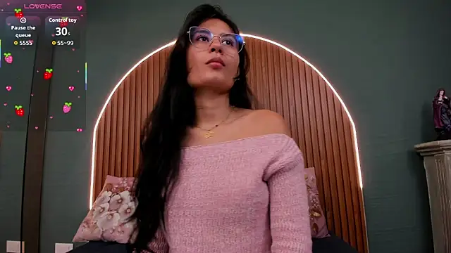 Snapshot of NayeCloud chatting on November 14, 2025, 4:05 am NayeCloud online show from November 14, 2025, 4:05 am