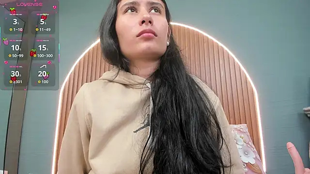 Snapshot of NayeCloud chatting on October 15, 2025, 3:38 am NayeCloud online show from October 15, 2025, 3:38 am