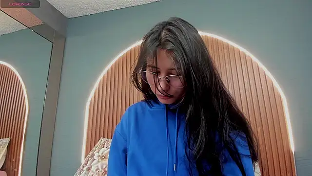 Snapshot of NayeCloud chatting on November 20, 2025, 3:40 am NayeCloud online show from November 20, 2025, 3:40 am