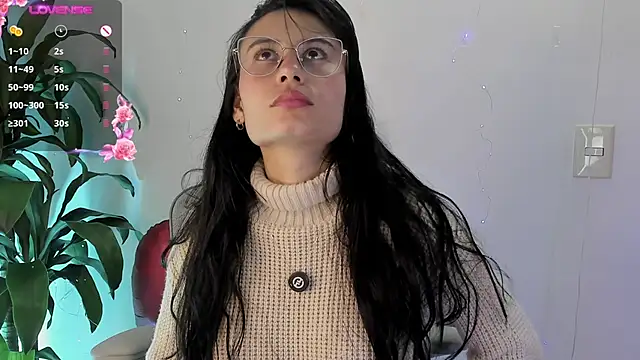 NayeCloud online show from April 15, 2026, 2:32 pm