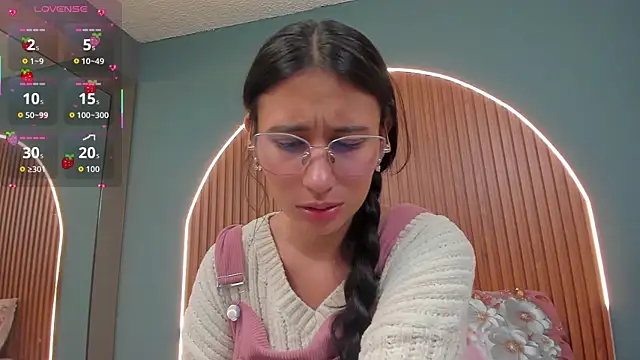 NayeCloud online show from November 30, 2025, 3:40 am