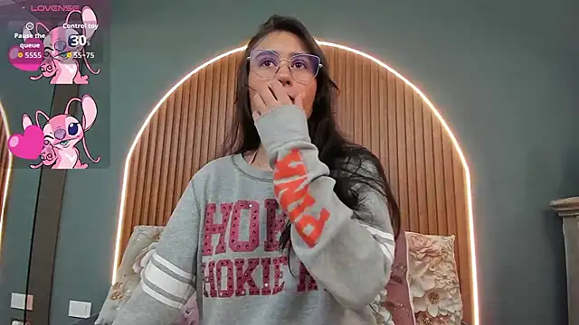 Snapshot of NayeCloud chatting on September 9, 2025, 3:27 am NayeCloud online show from September 9, 2025, 3:27 am