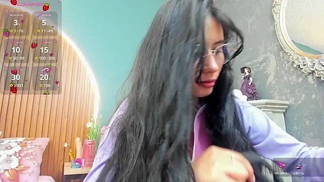 Snapshot of NayeCloud chatting on November 4, 2025, 3:32 am NayeCloud online show from November 4, 2025, 3:32 am