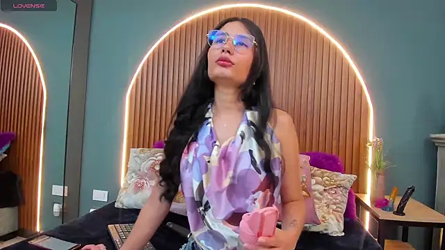 Snapshot of NayeCloud chatting on September 10, 2025, 3:38 am NayeCloud online show from September 10, 2025, 3:38 am