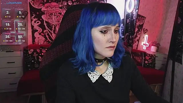 Snapshot of little_Elika chatting on February 13, 2025, 7:31 pm little Elika online show from February 13, 2025, 7:31 pm