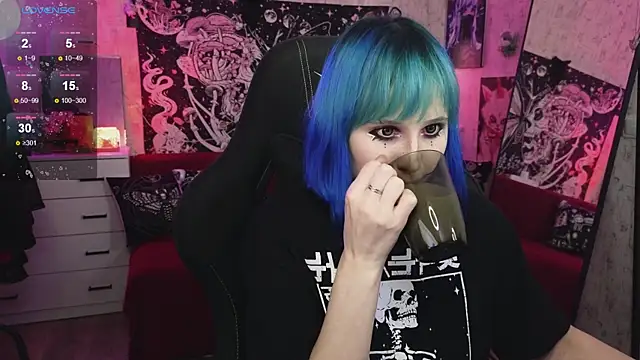 Snapshot of little_Elika chatting on October 3, 2025, 9:49 pm little Elika online show from October 3, 2025, 9:49 pm