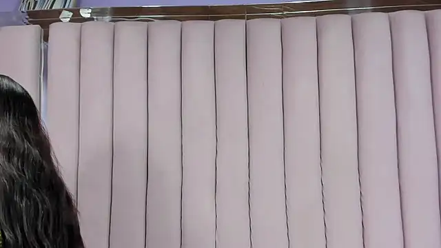 Snapshot of Sasha_Petitte chatting on December 21, 2025, 3:52 am Sasha Petitte online show from December 21, 2025, 3:52 am