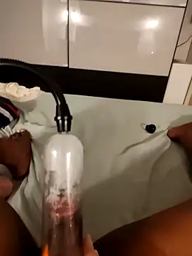 jeeeva1715 online show from April 11, 2026, 5:38 pm