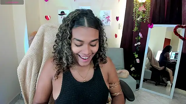 aleja montiel   online show from March 10, 2025, 12:49 pm