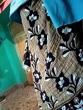 Snapshot of hairipussy2 chatting on January 14, 2026, 3:43 am hairipussy2 online show from January 14, 2026, 3:43 am