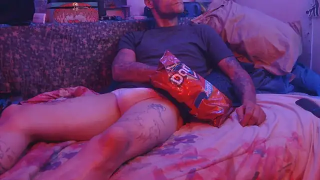 TheOneYouLove69 online show from November 16, 2025, 6:07 am