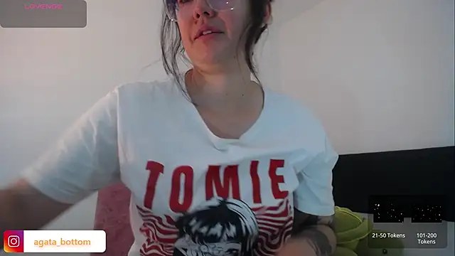 NewAgatha Bolton online show from October 6, 2025, 9:37 pm