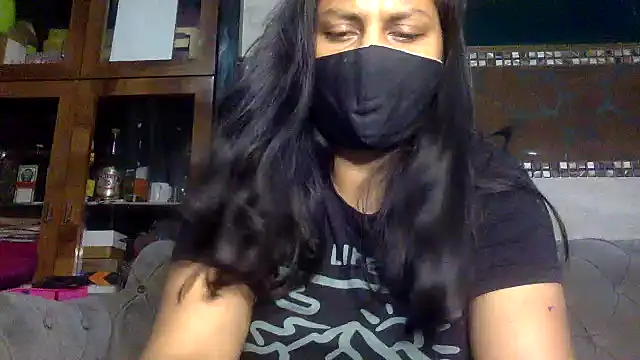 Snapshot of HaaniKaur chatting on January 5, 2026, 5:49 pm HaaniKaur online show from January 5, 2026, 5:49 pm