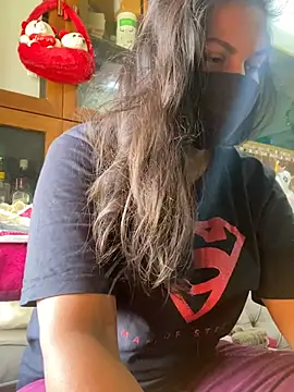 Snapshot of HaaniKaur chatting on April 16, 2026, 6:36 am HaaniKaur online show from April 16, 2026, 6:36 am