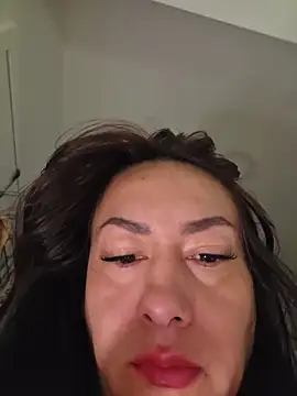 xLadyScarlettx online show from April 13, 2026, 3:21 am